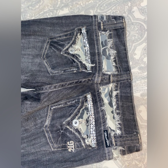 Miss Me Y2K size 26 low-rise flare leg grey jeans w/ rhinestone + camo detailing - Picture 3 of 9